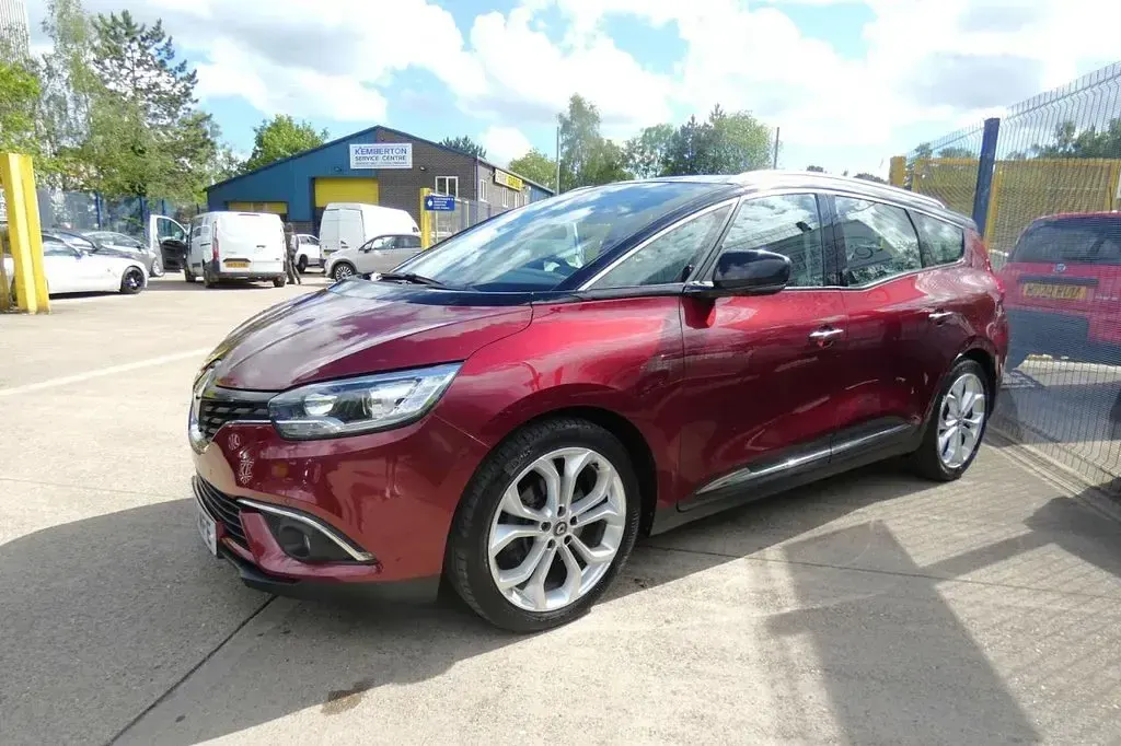 Used Renault Grand Scénic IV Iconic 140 HP (102 kW) 2019 Red/black MPV