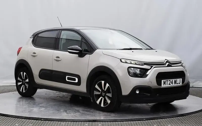 Used Citroën C3 PureTech 83 HP (61 kW) 2024 Hatchback