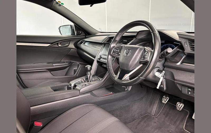 Used Honda Civic SR 126 HP (92 kW) 2021 Grey Hatchback