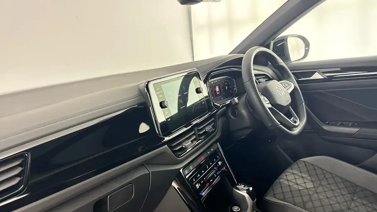 Used VW T-Roc Black Edition 150 HP (110 kW) 2025 Silver SUV