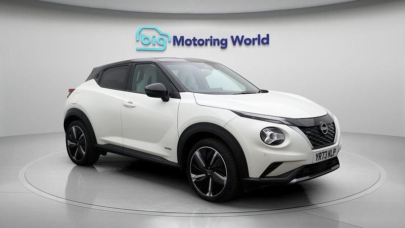 White Used 2023 Nissan Juke Tekna+ SUV | £18,500 (Fair price) - Image 1/4