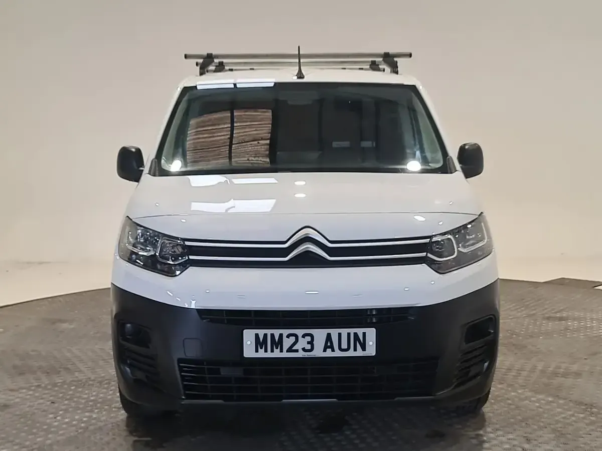 Used Citroën Berlingo 100 HP (73 kW) 2023 White MPV