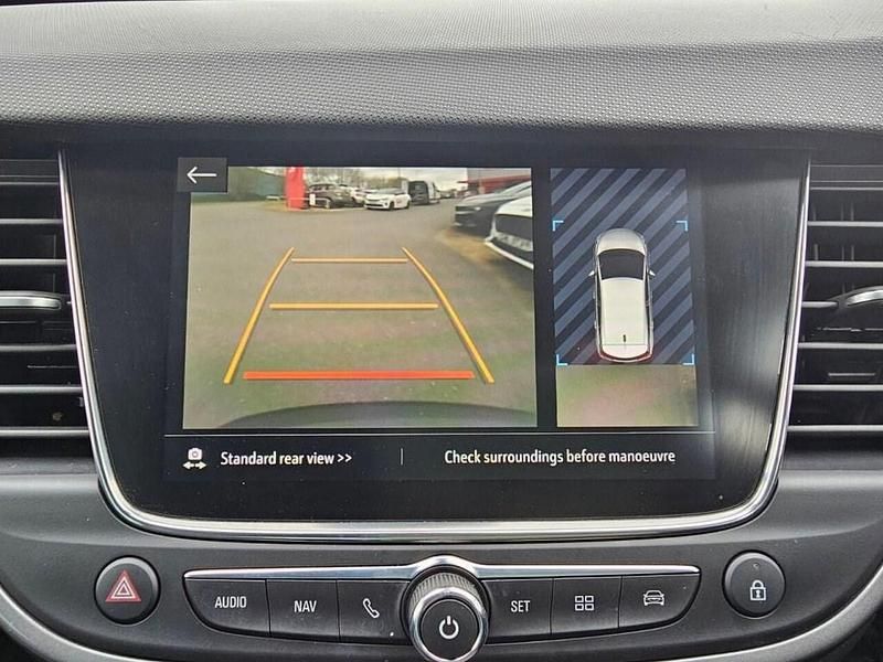 Used Vauxhall Crossland Ultimate 120 HP (88 kW) 2022 White SUV