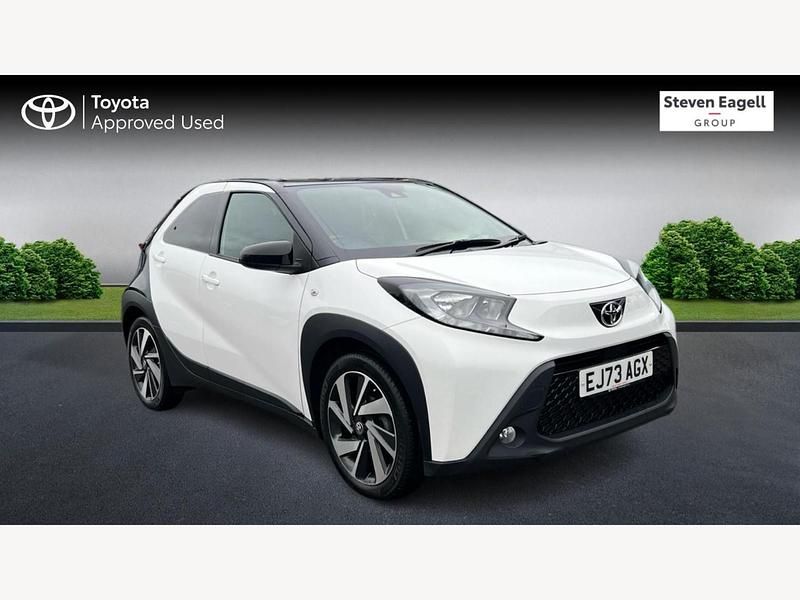White Used 2023 Toyota Aygo X SUV | £13,457 - Image 1/3