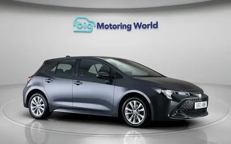 Used Toyota Corolla 140 HP (102 kW) 2026 Hatchback