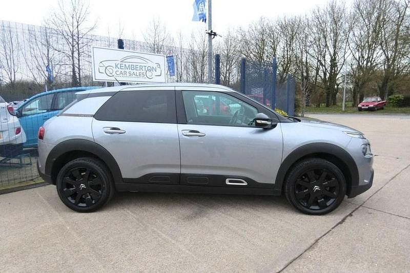 Used Citroën C4 Cactus Flair 100 HP (73 kW) 2018 Grey Hatchback