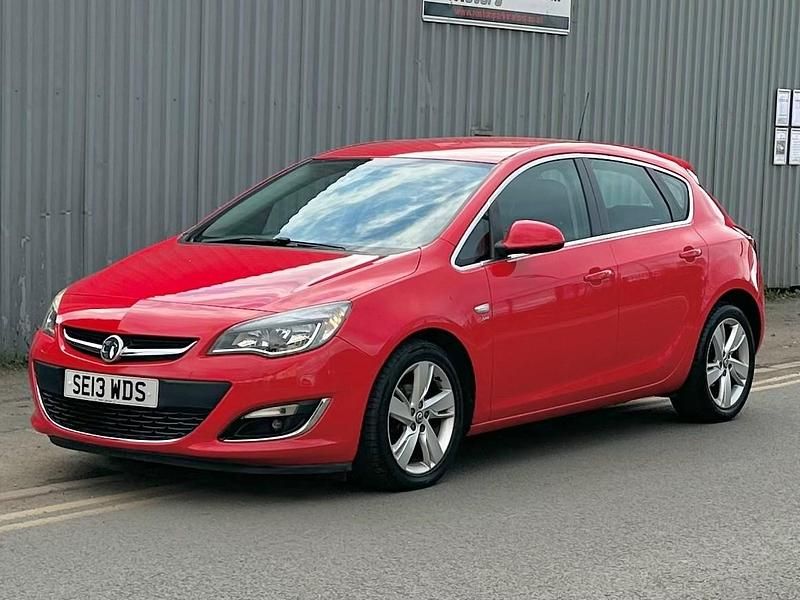 Used Vauxhall Astra SRi 2013 Red Hatchback