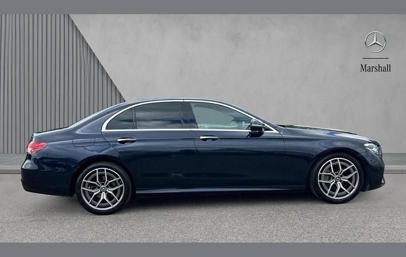 Used Mercedes E200 AMG Line Premium 196 HP (144 kW) 2023 Blue Sedan