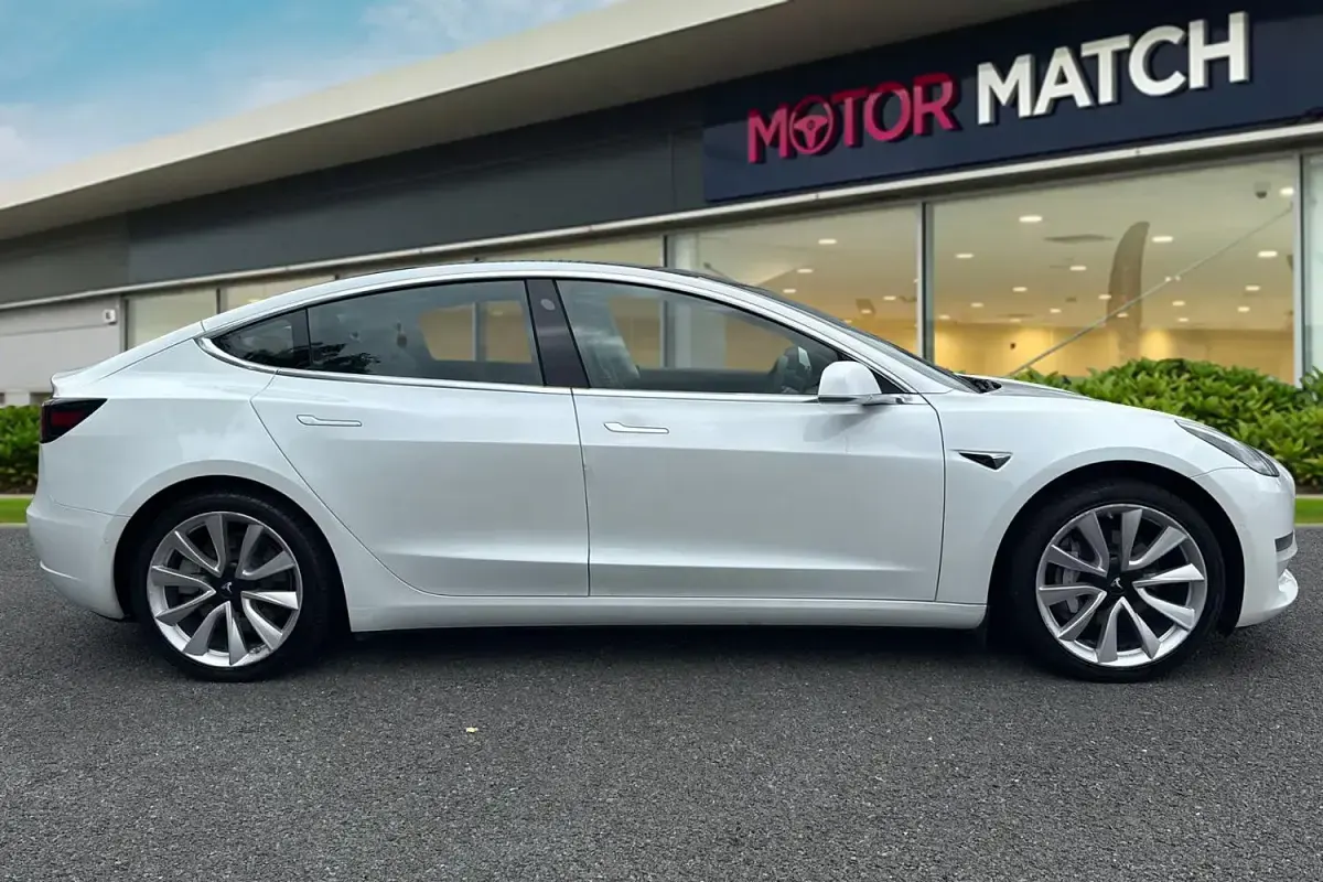 Used Tesla Model 3 Long Range RWD 77 kW (106 HP) 2020 White Sedan