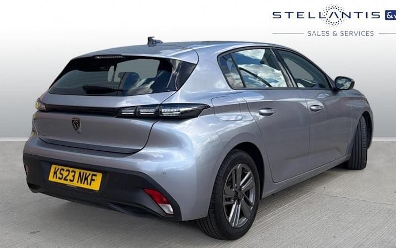 Used Peugeot 308 Active Premium 131 HP (96 kW) 2023 Hatchback