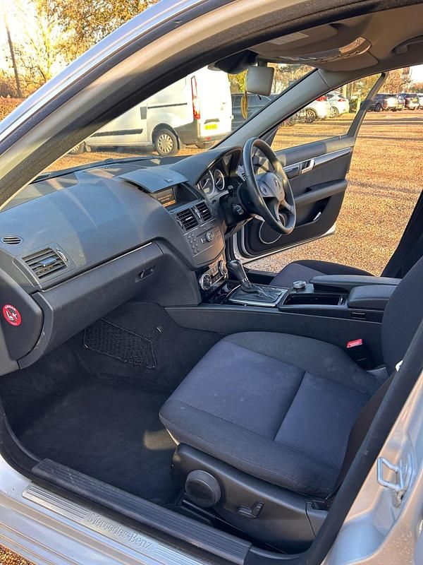 Used Mercedes C180 SE 156 HP (114 kW) 2008 Silver Sedan