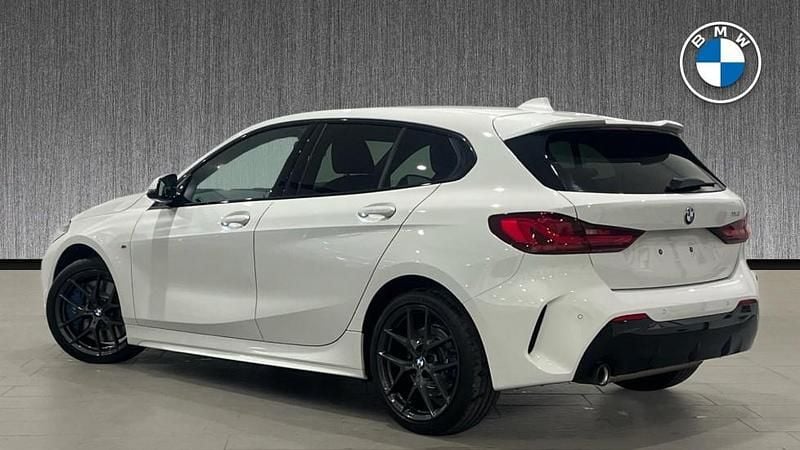 Used BMW 118 M Sport 134 HP (98 kW) 2023 White Hatchback