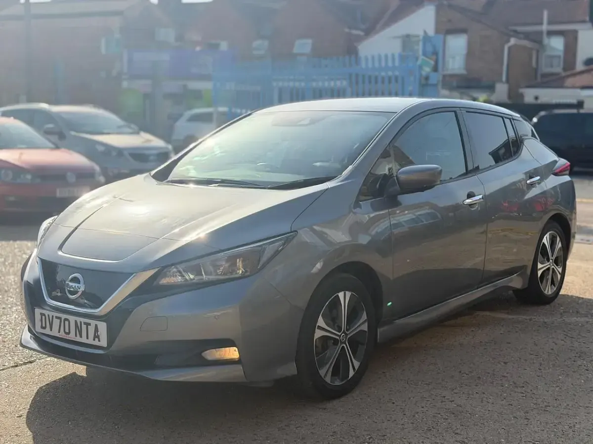 Used Nissan Leaf N-Connecta 110 kW (150 HP) 2020 Grey Hatchback
