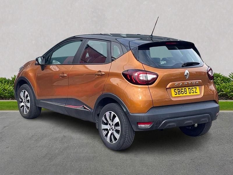 Second-hand Renault Captur Play 90 CP (66 kW) 2018 Portocaliu SUV