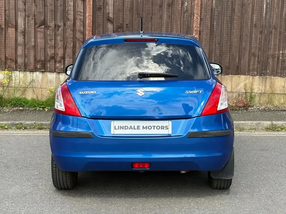 Used Suzuki Swift SZ4 94 HP (69 kW) 2013 Blue Hatchback
