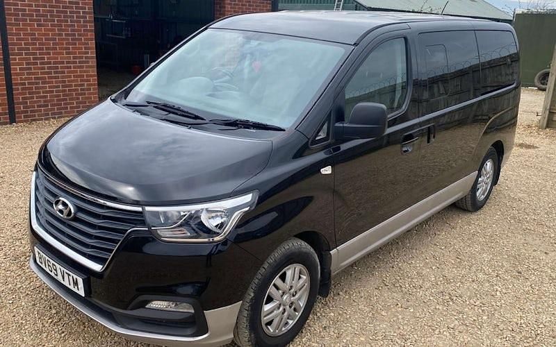Used Hyundai I800 SE 170 HP (125 kW) 2019 Black MPV