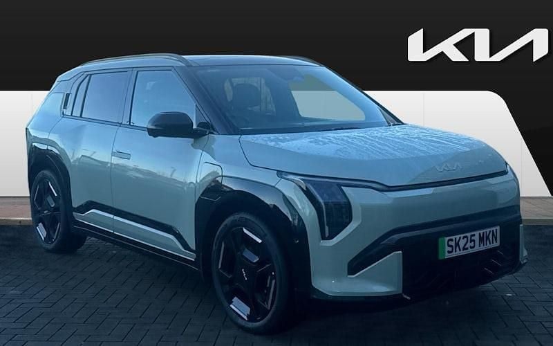 Used 2025 Kia EV3 GT-Line S SUV | £34,108 (Good price) - Image 1/4