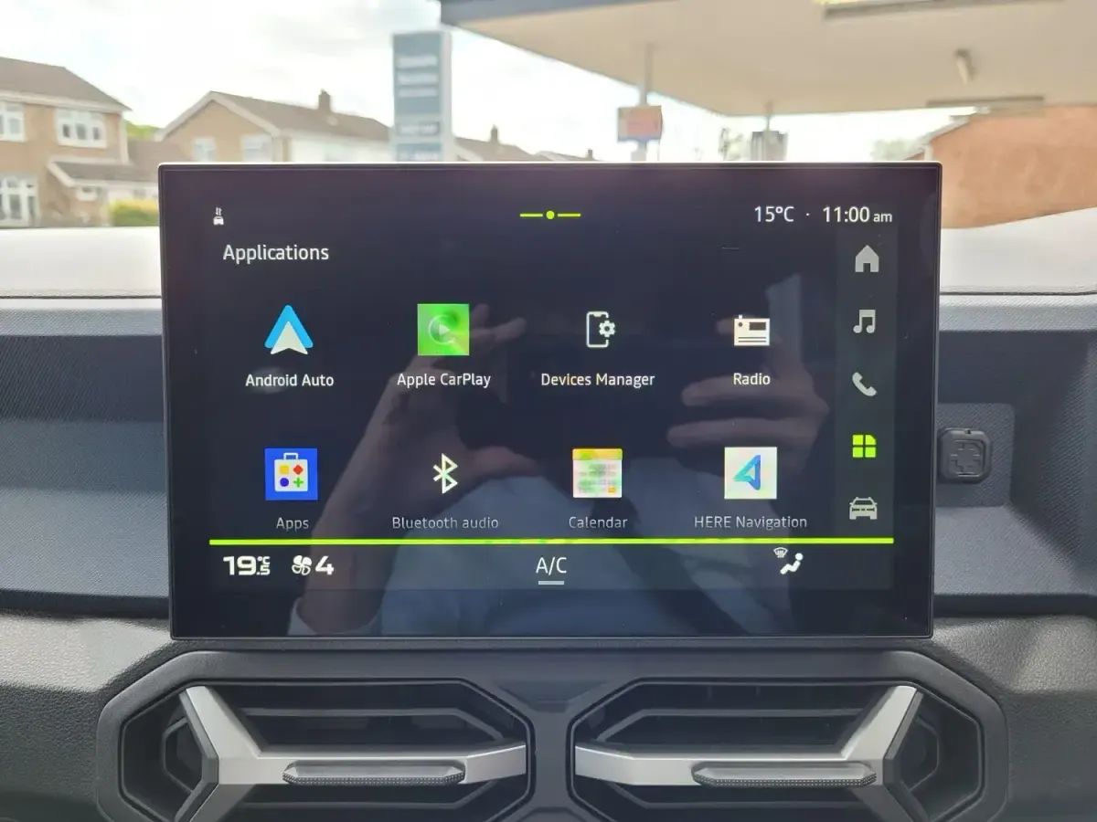 Usado Dacia Duster Journey 143 CV (105 kW) 2025 Verde Utilitario