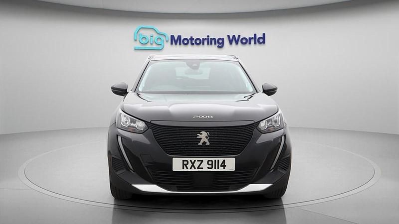 Used Peugeot e-2008 Allure+ 100 kW (136 HP) 2022 SUV
