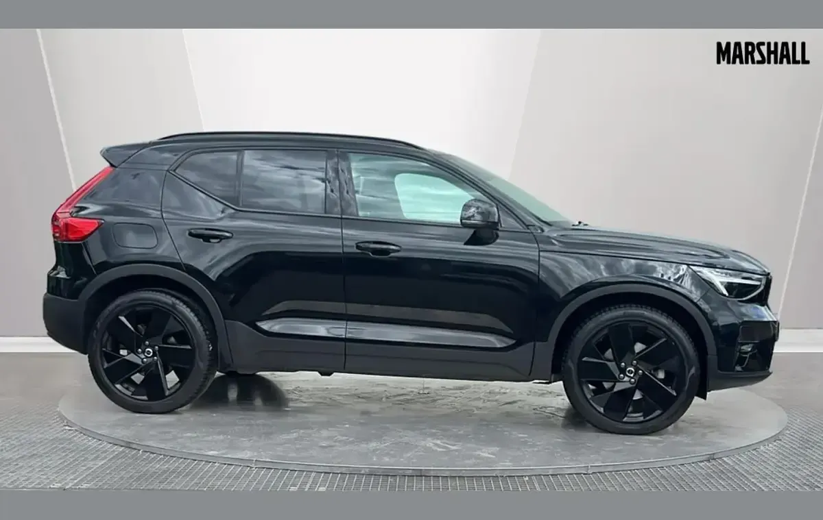 Used Volvo XC40 Plus 194 HP (142 kW) 2025 Black SUV