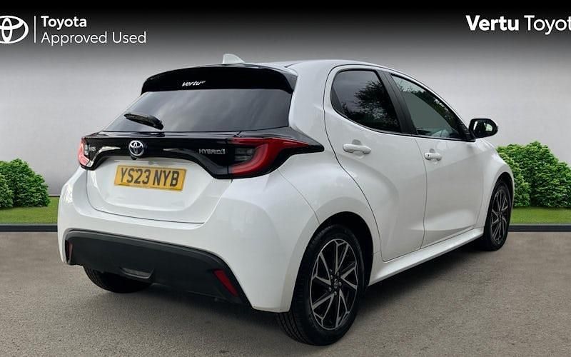 Used Toyota Yaris Hybrid Design 116 HP (85 kW) 2026 Hatchback