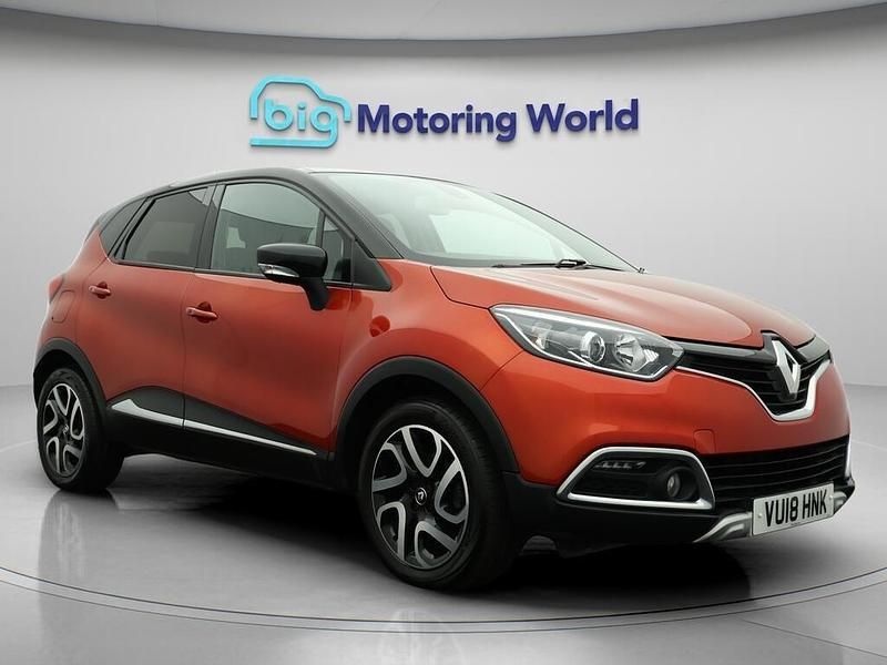 Red/black Used 2018 Renault Captur Signature SUV | £7,500 (Fair price) - Image 1/4