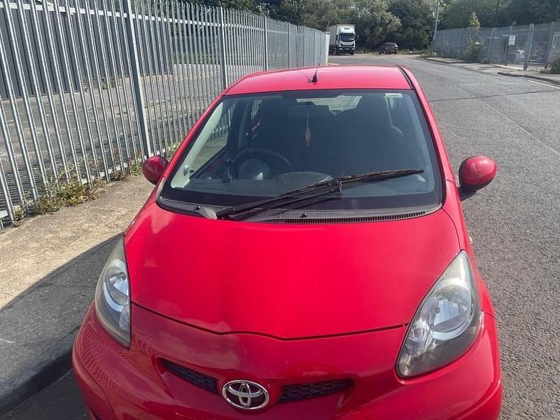 Red Used 2009 Toyota Aygo Hatchback | £1,695 (Fair price) - Image 1/4