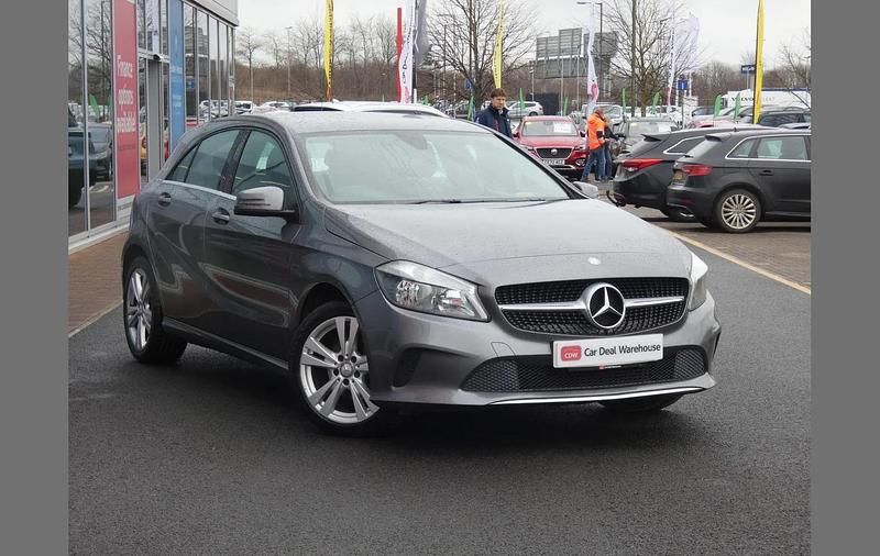 Used Mercedes A180 107 HP (78 kW) 2016 Grey Hatchback