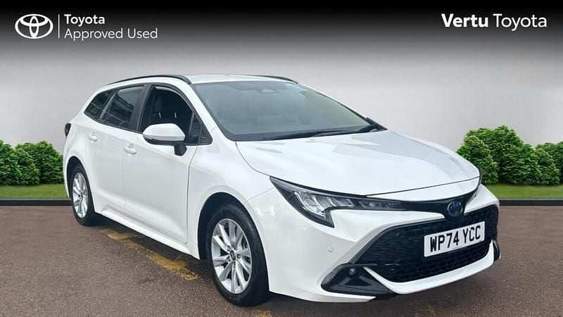 Used Toyota Corolla Sport 196 HP (144 kW) 2024 White Estate