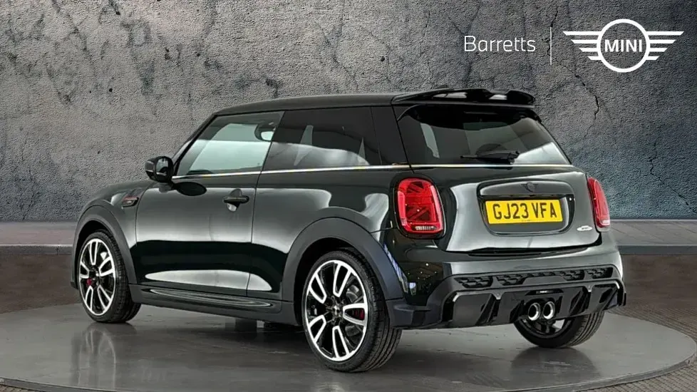 Used Mini John Cooper Works Hatch 228 HP (167 kW) 2023 Green Hatchback