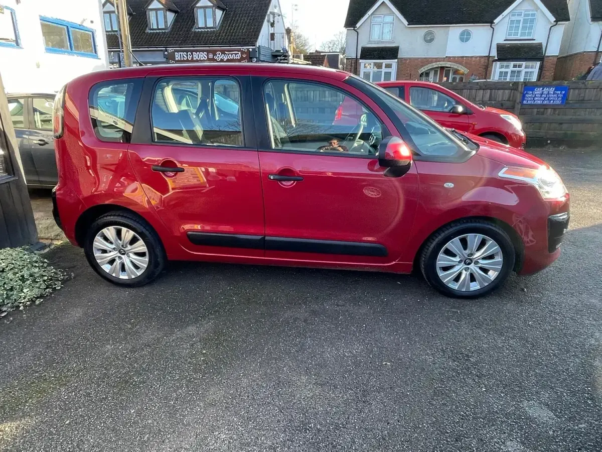 Begagnad Citroën C3 Picasso VTR Sport 2015 Röd Minibuss