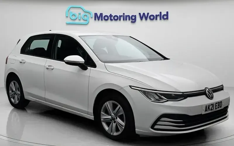 Used VW Golf VIII Life 150 HP (110 kW) 2024 Hatchback
