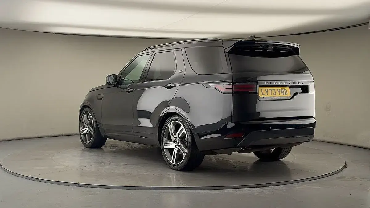 Usado Land Rover Discovery 5 HSE Dynamic 300 HP (220 kW) 2023 Cinzento SUV