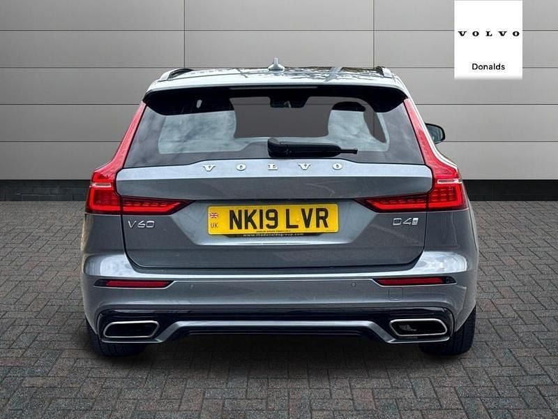 Used Volvo V60 R-Design 188 HP (138 kW) 2019 Grey Estate