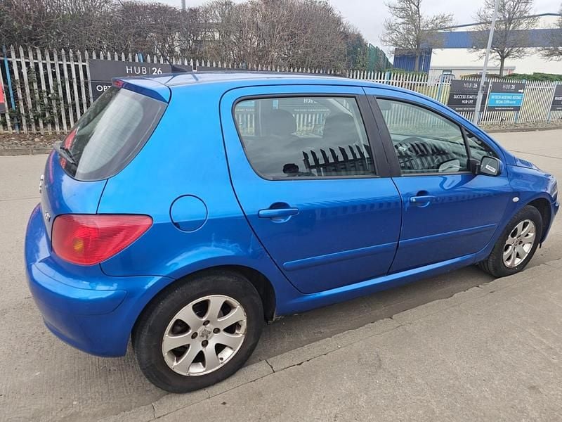 Used Peugeot 307 2005 Blue Hatchback
