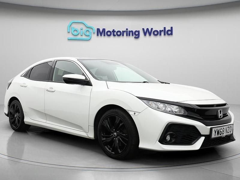 White Used 2019 Honda Civic EX Hatchback | £12,500 (Fair price) - Image 1/4