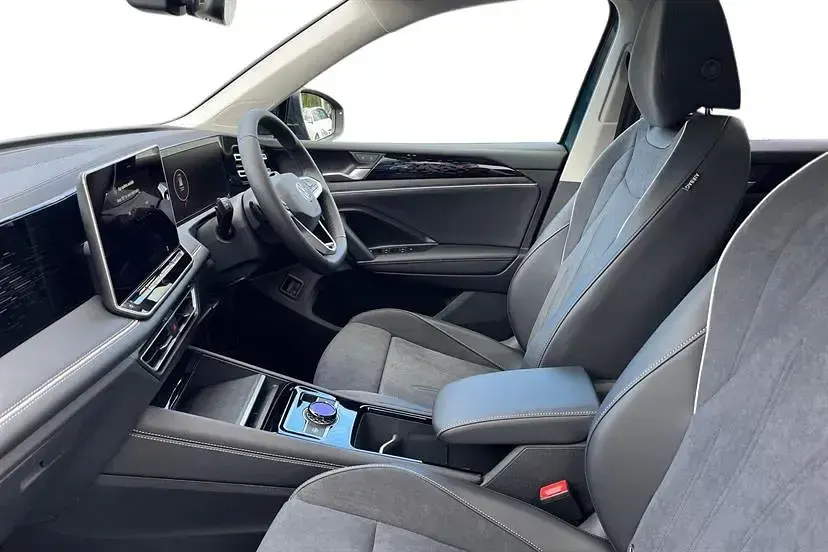 Used VW Tiguan Style 204 HP (150 kW) 2026 Nightshade blue SUV