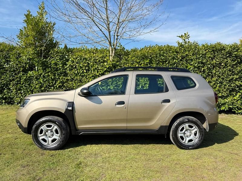 Usado Dacia Duster Essentiel 115 HP (84 kW) 2019 Bege SUV