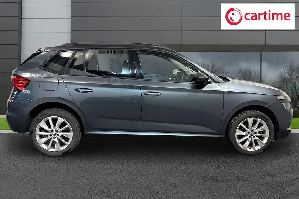 Begagnad Skoda Kamiq SE 150 HK (110 kW) 2021 Grå SUV