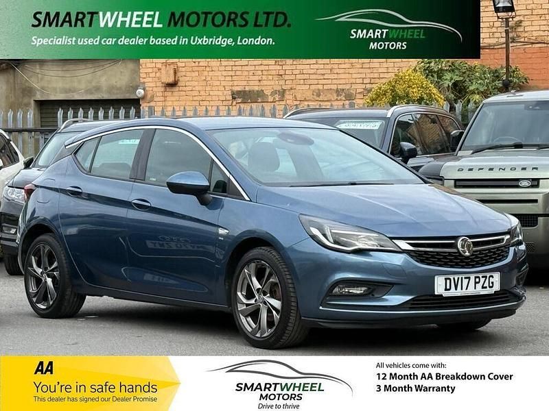 Blue Used 2017 Vauxhall Astra SRi Hatchback | £4,640 (Good price) - Image 1/4