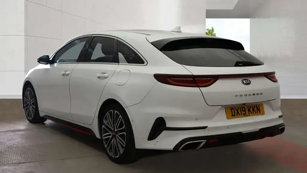 Used Kia ProCeed GT 2019 White Estate