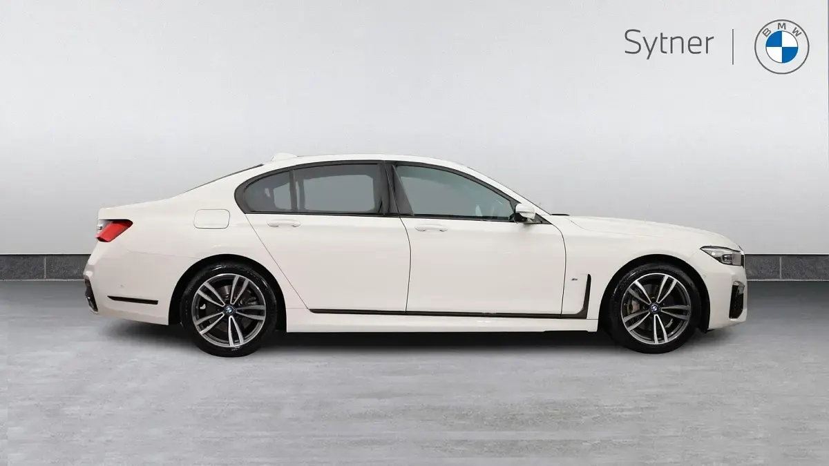 Used BMW 730 M Sport 282 HP (207 kW) 2022 White Sedan