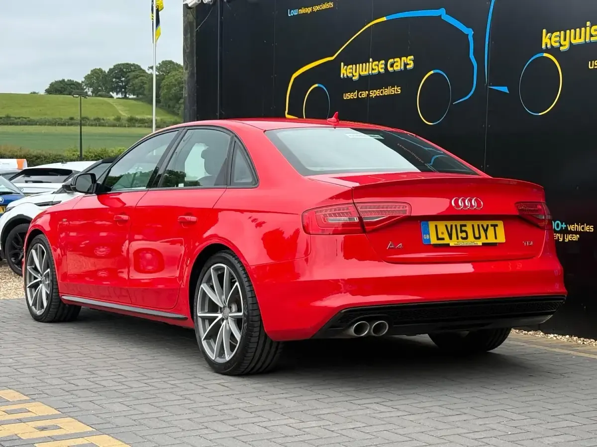 Used Audi A4 Black Edition 177 HP (130 kW) 2015 Red Sedan