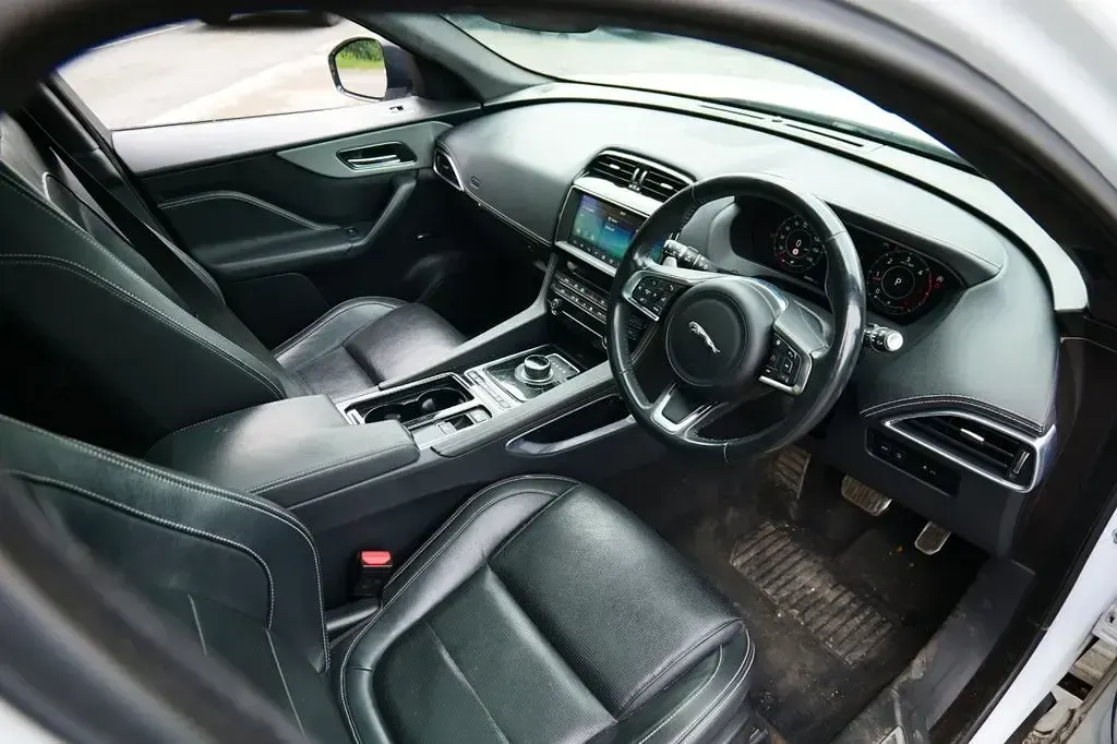 Used Jaguar F-Pace Chequered Flag 180 HP (132 kW) 2020 White SUV