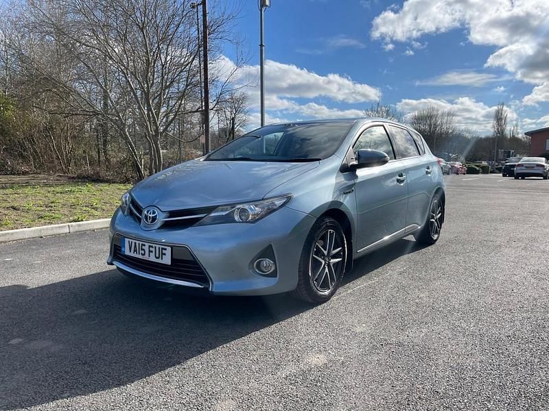 Used Toyota Auris Hybrid Plus 2015 Blue Hatchback