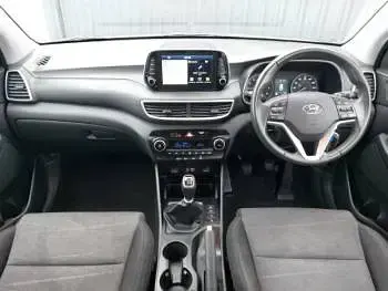 Used Hyundai Genesis SE 132 HP (97 kW) 2019 White Estate