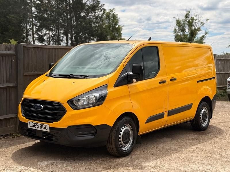 Used Ford Transit Custom 130 HP (95 kW) 2019 Yellow Van