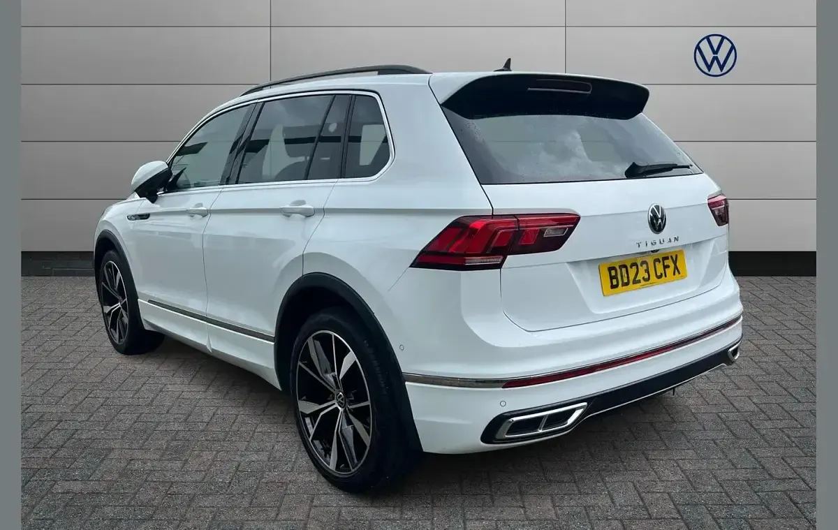 Used VW Tiguan R-line 150 HP (110 kW) 2023 White SUV