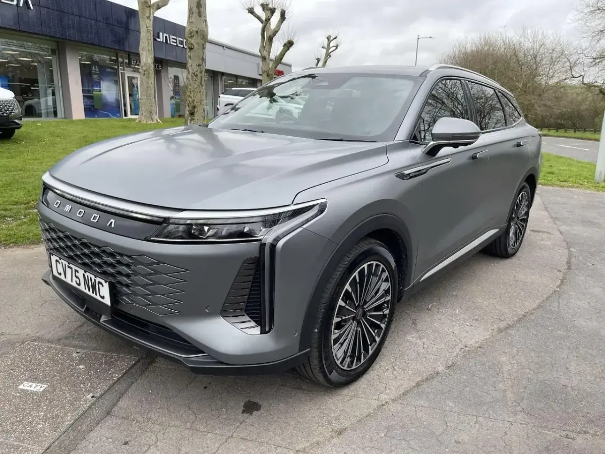 Used Omoda 9 443 HP (325 kW) 2025 Grey SUV