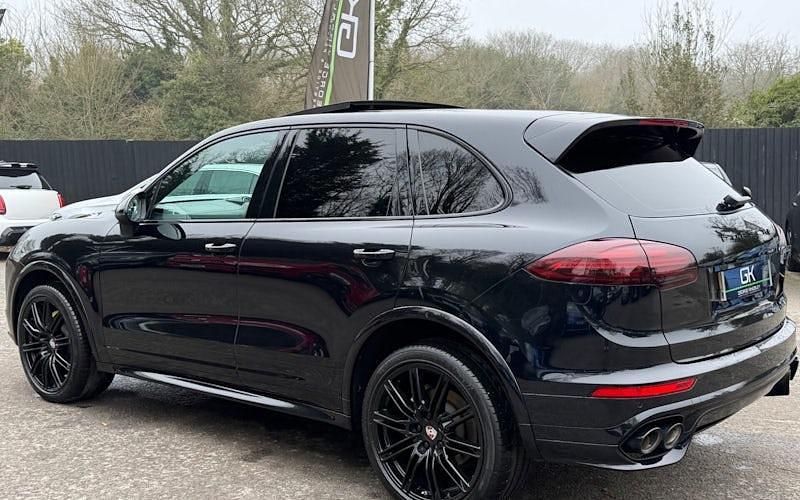 Used Porsche Cayenne 262 HP (192 kW) 2017 SUV